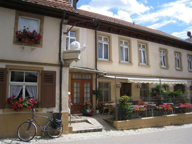 Gasthaus Zur Schnecke คานดาร์น ภายนอก รูปภาพ
